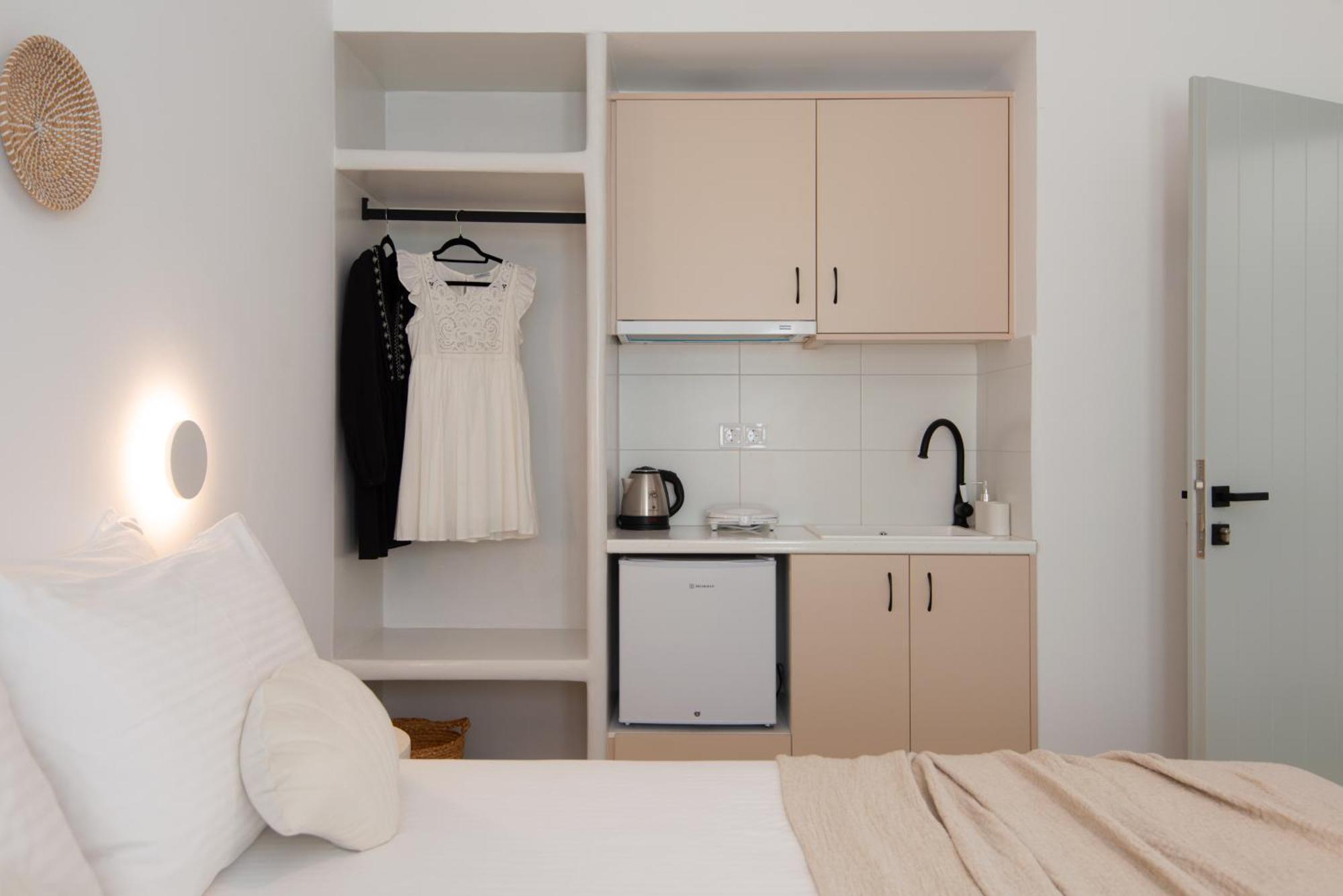 Porte Accommodation Kamares  Eksteriør bilde
